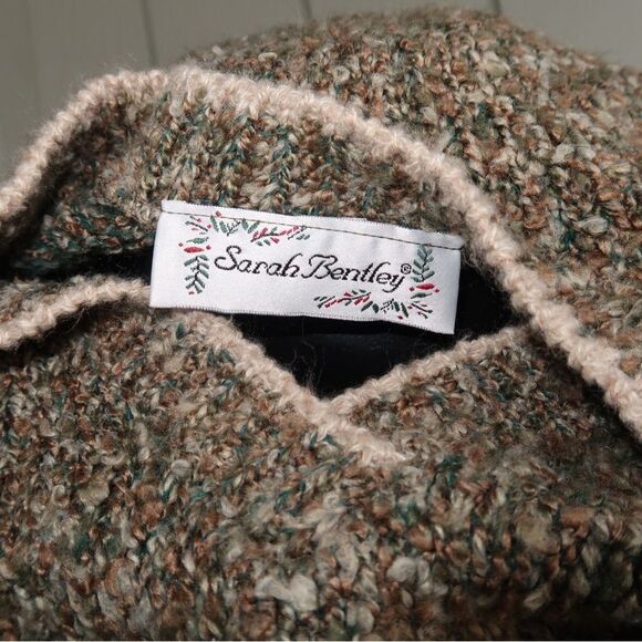 Sarah Bentley Women’s Sweater - Picture 2 of 7